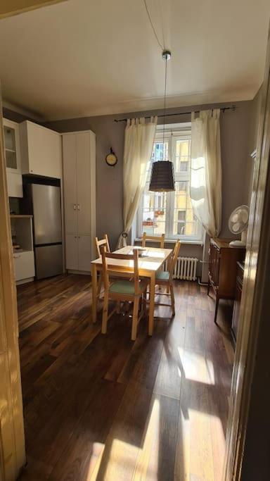 Your Royal 2 Bedroom City Center Stay Belgrado Exterior foto