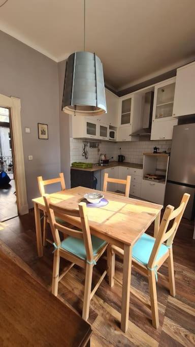 Your Royal 2 Bedroom City Center Stay Belgrado Exterior foto
