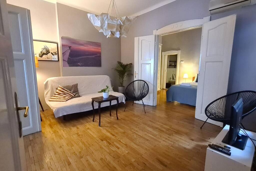 Your Royal 2 Bedroom City Center Stay Belgrado Exterior foto